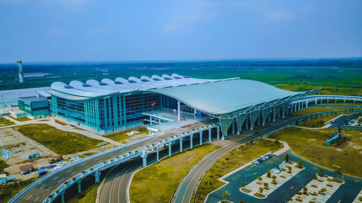 Penjabat Gubernur Jawa Barat, Bey Machmudin Dorong Optimalisasi Bandara Kertajati untuk Pariwisata dan Umrah