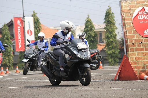 Menjaga Kenyamanan dan Keamanan Berkendara dengan Teknik dan Postur yang Tepat
