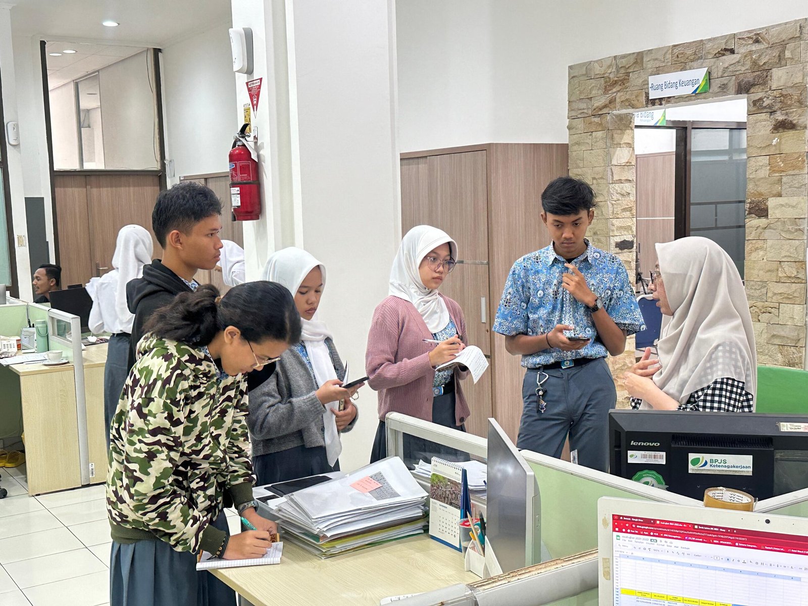 Tanamkan Literasi Jaminan Sosial, BPJS Ketenagakerjaan Sambut Kunjungan Inspiratif SMAN 22 Bandung