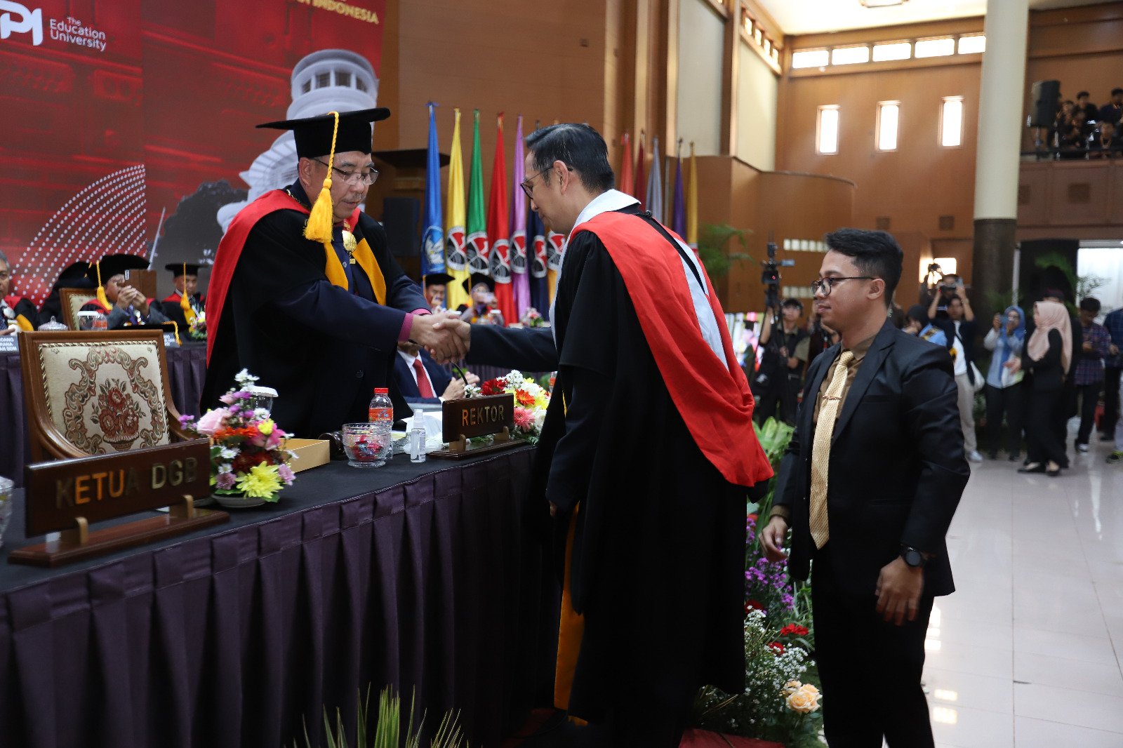 Penghujung 2024, UPI Tambah Delapan Orang Guru Besar