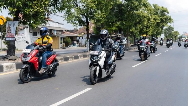 Keunggulan pada NMAX NEO Ini Bantu Optimalkan Berkendara di Musim Hujan
