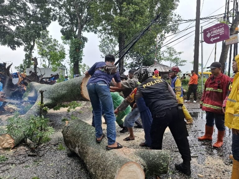 Bandung Barat Diterjang Bencana, Pj Bupati Bandung Barat Minta Aparat Kewilayahan Waspada