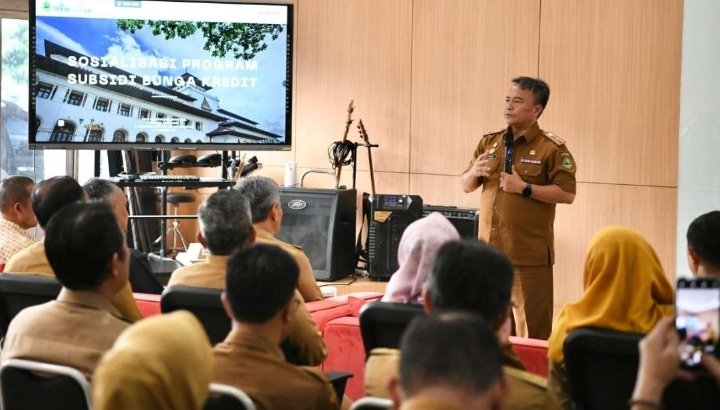 Sekda Jawa Barat Herman Suryatman Perkenalkan Kredit Jabar Caang