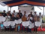 Askrindo Cabang Bandung Serahkan Bantuan CSR ke Kelompok Pengrajin Keset di Cicalengka, Kabupaten Bandung