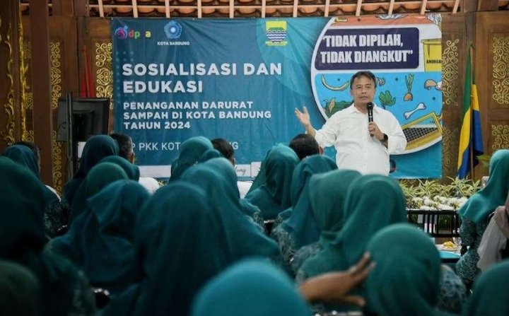 Sekda Jawa Barat Herman Suryatman Gandeng Kader PKK