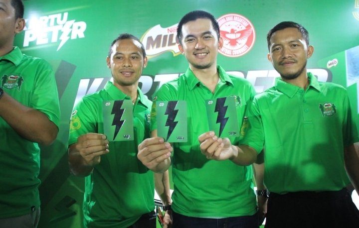 MILO Luncurkan Kartu Petir Edukasi Keselamatan Sepak Bola