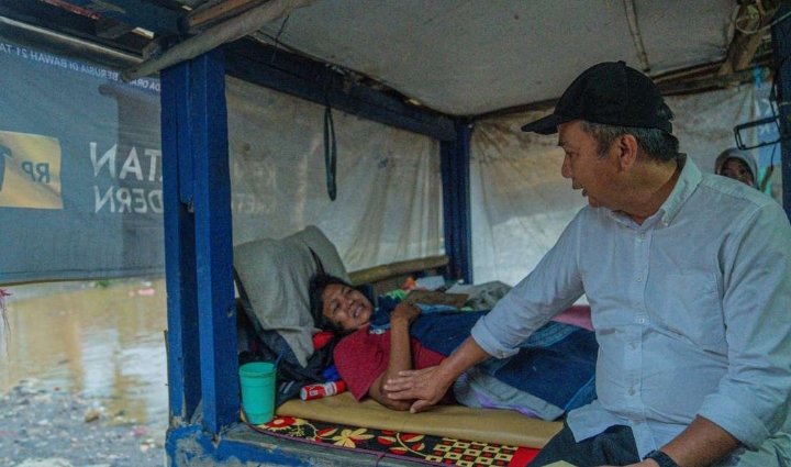 Bencana Banjir, Penjabat Gubernur Jawa Barat Bey Machmudin Tinjau Solokanjeruk dan Dayeuhkolot Tanggul Dungai Jebol