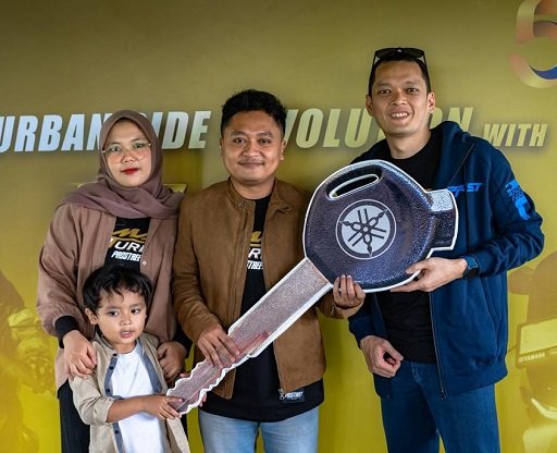 Jadi Kado Spesial Akhir Tahun, Yamaha Serahkan NMAX ‘TURBO’ kepada Pemenang Yamaha Day Competition di Bandung