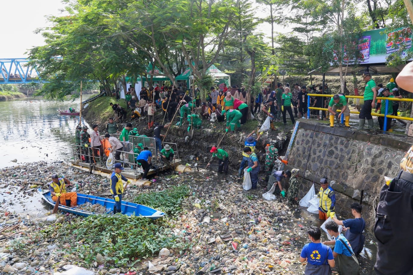 Musim Hujan, Supersol Ajak Masyarakat Gotong Royong Siaga Banjir