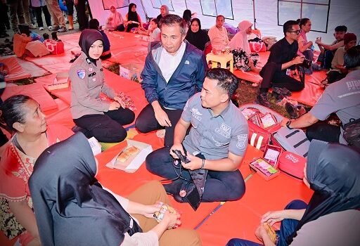 Kunjungi Lokasi Banjir Bandang Sukabumi, Bey Minta Fokuskan 3 Hal