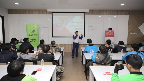 DAM dan Mitra InDrive Kampanyekan Keselamatan Berkendara Melalui Pelatihan Safety Riding