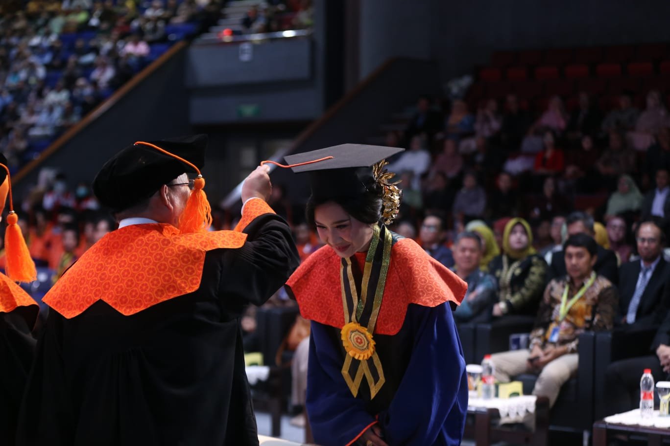 Mayoritas Lulusan Sudah Bekerja, ULBI Lepas 660 Wisudawan