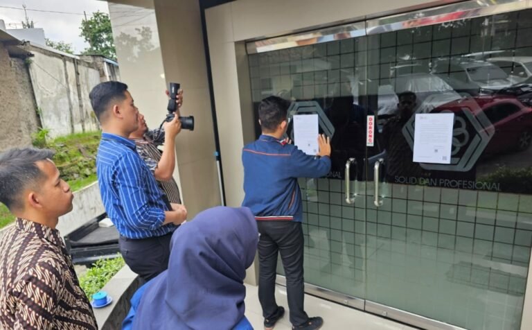 OJK Cabut Izin Usaha PT BPR Kencana