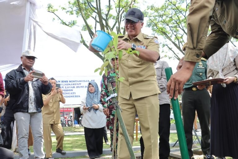 Terdampak Puting Beliung, Pemkot Cimahi Tanam Ribuan Bibit Pohon Baru