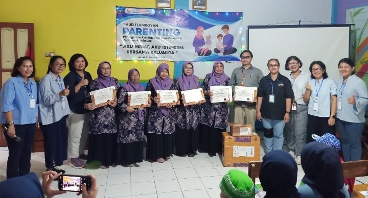 Universitas Kristen Maranatha mengadakan Psikoedukasi Pola Asuh di Garut Kota