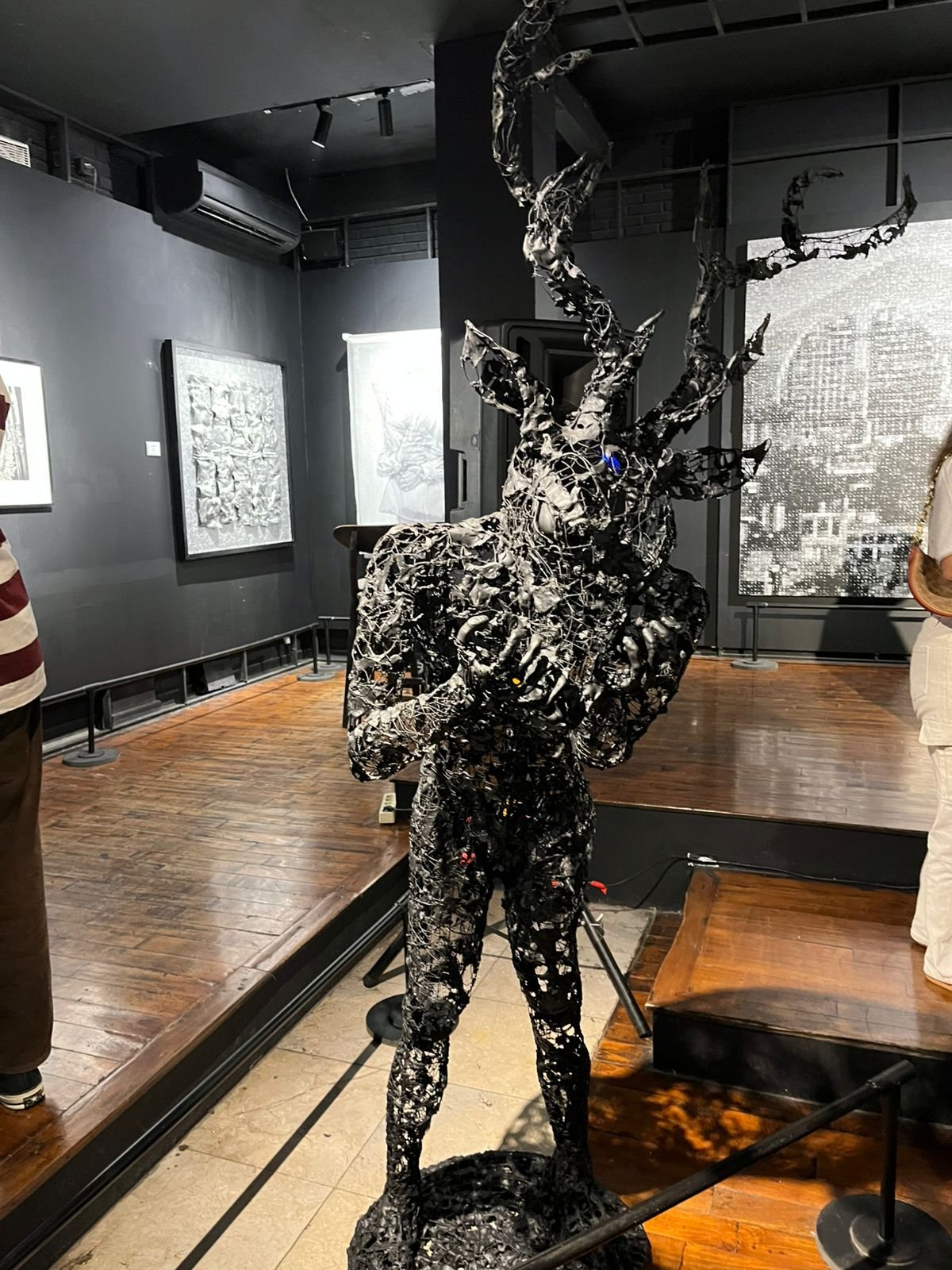 Pameran Luna Negra di Grey Art Gallery: Ruang Refleksi Mendalam dan Transformasi Tersembunyi