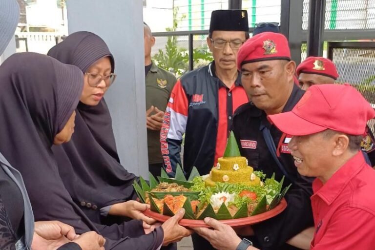 Peringatan HUT PDIP Ke-52 di Bandung Barat Berlangsung Khidmat