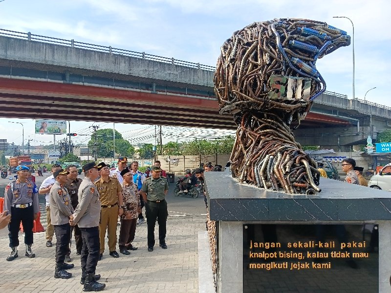 Ingatkan Warga Soal Kamseltibcarlantas, Polres Cimahi Bangun Monumen Keselamatan di Bandung Barat