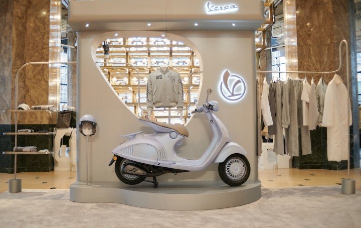 Vespa 946 Snake: Kemewahan yang Elegan dan Terbatas dari Vespa untuk Merayakan Tahun Ular, Ini Tampangnya