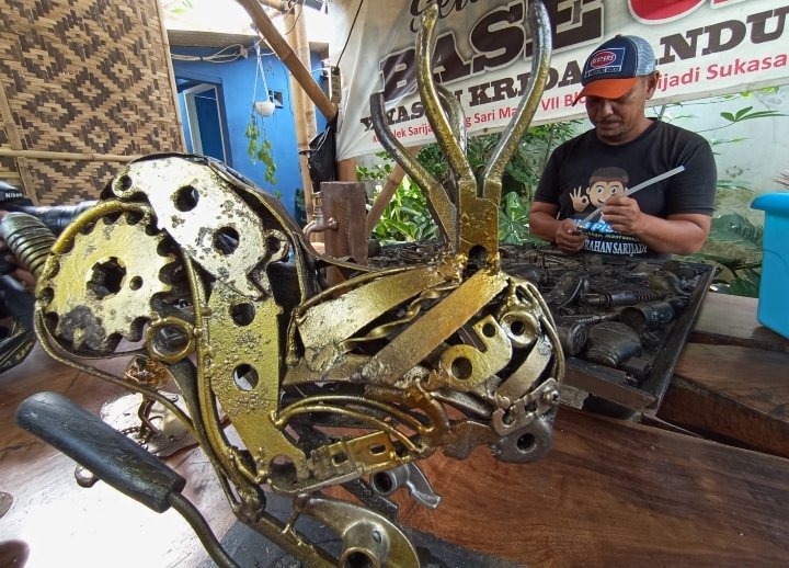 Kreatifnya Produksi Karya Seni Unik dari Sampah Residu, Ini Dia Wujudnya
