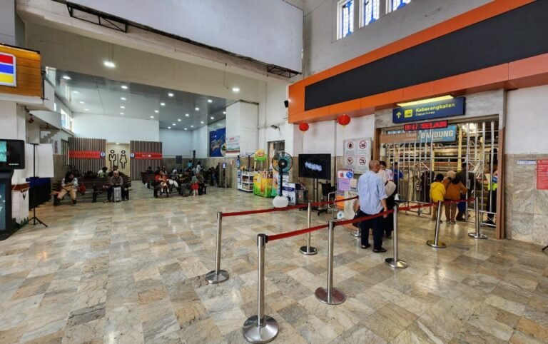 Stasiun Bandung Sediakan Fasilitas Toilet Ramah Lingkungan di Ruang Tunggu