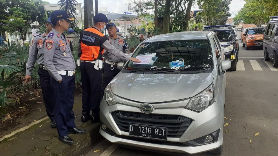 Parkir Liar Rugikan Pendapatan Pemkab Bandung