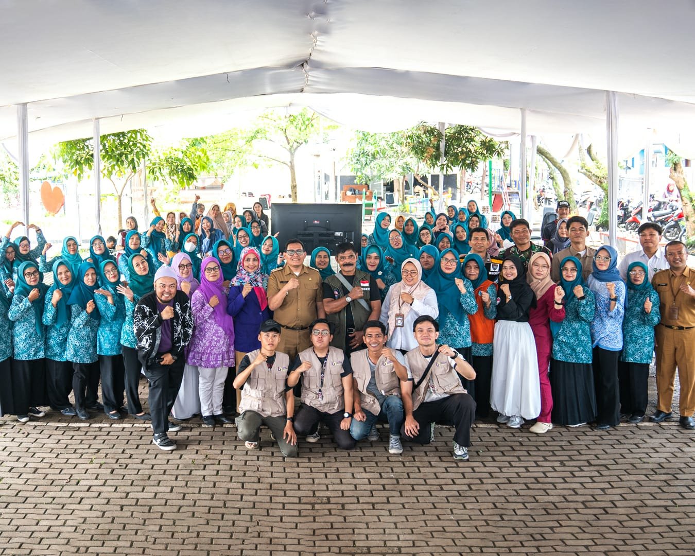 Stop Kontaminasi Air! Yayasan Jiva Svastha dan IAKMI Kota Bandung Gelar Aksi Nyata: Edukasi Air Minum dan Tukar Galon Usang