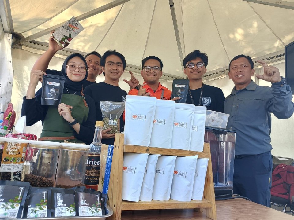 Tekan Angka Pengangguran,  Warga Ikut Pelatihan Barista