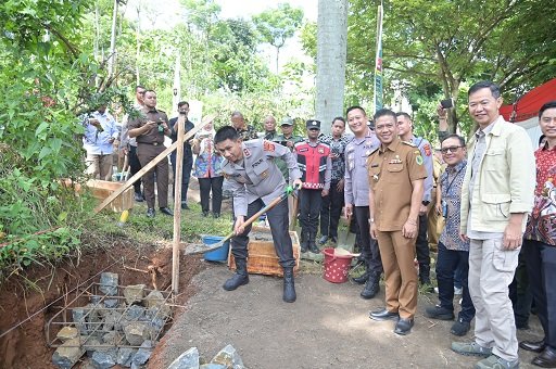 Peletakan Batu Pertama Pembangunan Polsek Arjasari Polresta Bandung