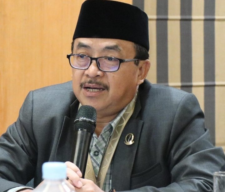 Anggota Komisi I DPRD Jabar Sidkon Dj. Tegaskan “Pelantikan Kepala Daerah Hasil Pilkada Serentak Harus Serentak”