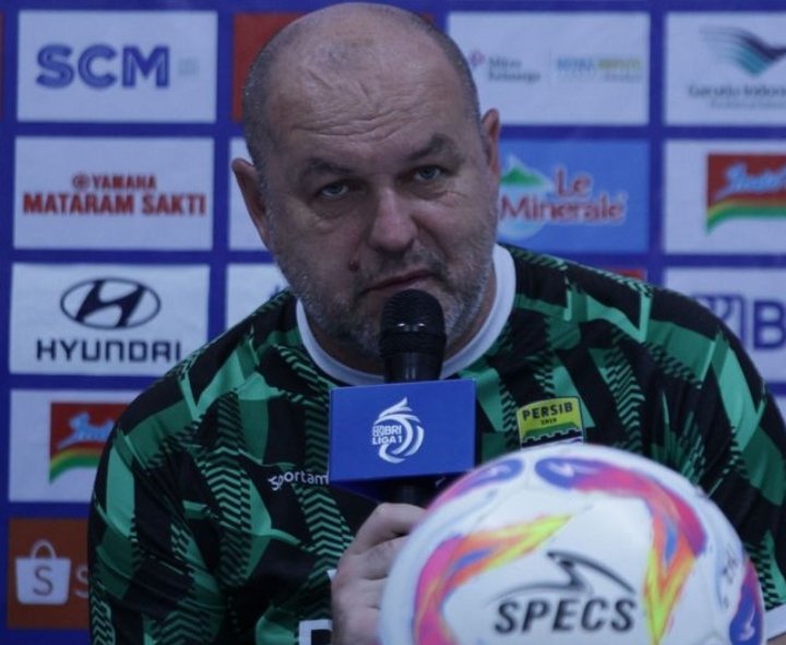 Persib Bandung Enggan Remehkan PSIS Semarang, Ini Pernyataan Kedua Pelatih Jelang Bentrok Nanti Malam