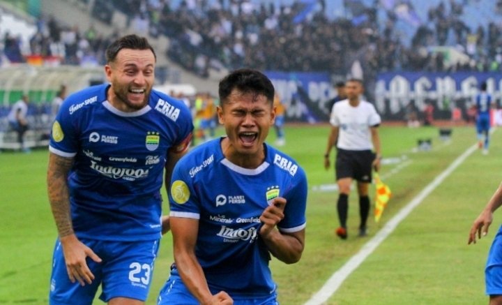 Mental Tetap Terjaga, Adem Banget, Ini Ungkapan Gelandang Persib Bandung Marc Klok Jelang Laga Panas Hadapi Klub Mantan Persija Jakarta