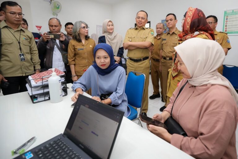 Hadiah Hari Ulang Tahun Layanan Kesehatan Gratis Warga