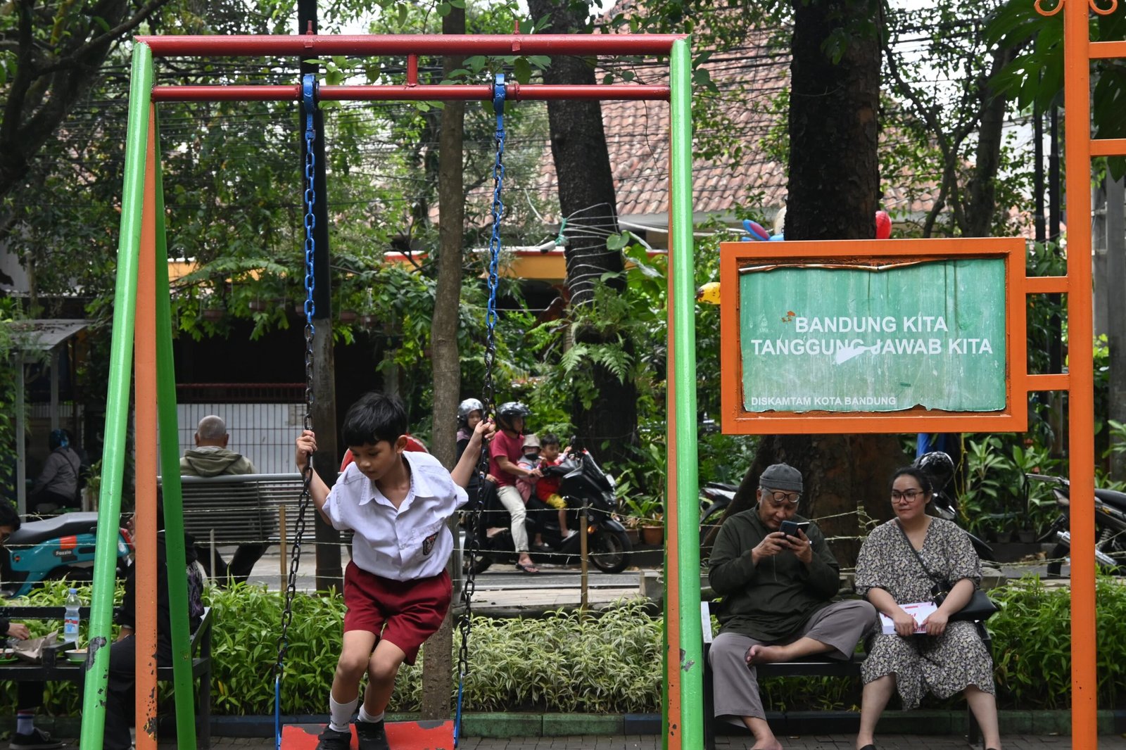 Oase Ramah Taman Superhero Kurangi Ketergantungan Gadget