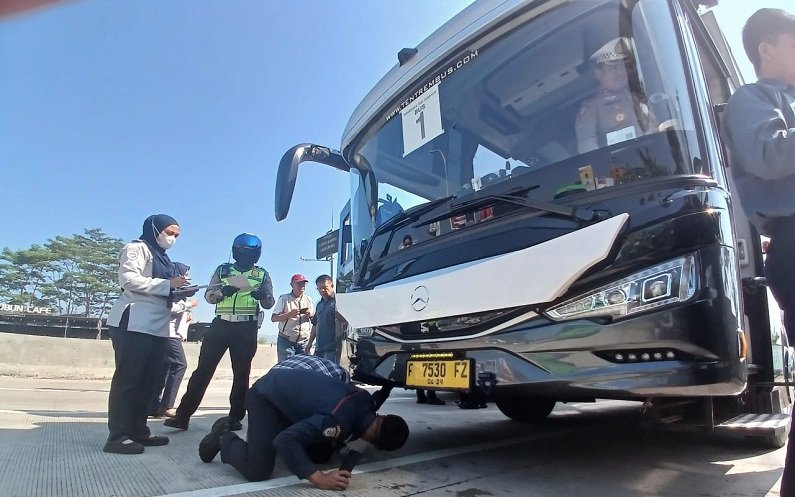 Upaya Bapenda Jabar Menekan Jumlah Kendaraan yang Menunggak Pajak