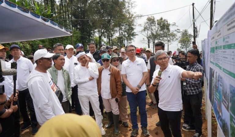 Aksi Tanam Pohon untuk Reforestasi Puncak Bogor, Langkah Nyata PTPN I Dukung Pelestarian Alam