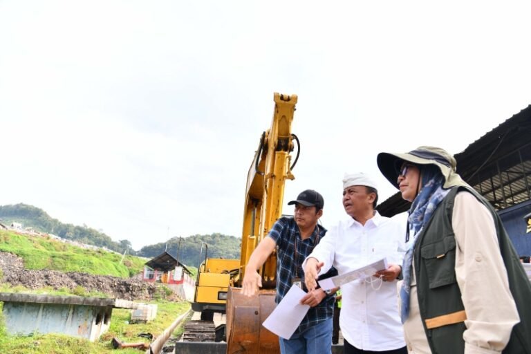 Pasca Longsor, Sekda Provinsi Jawa Barat Pastikan TPA Sarimukti Aman