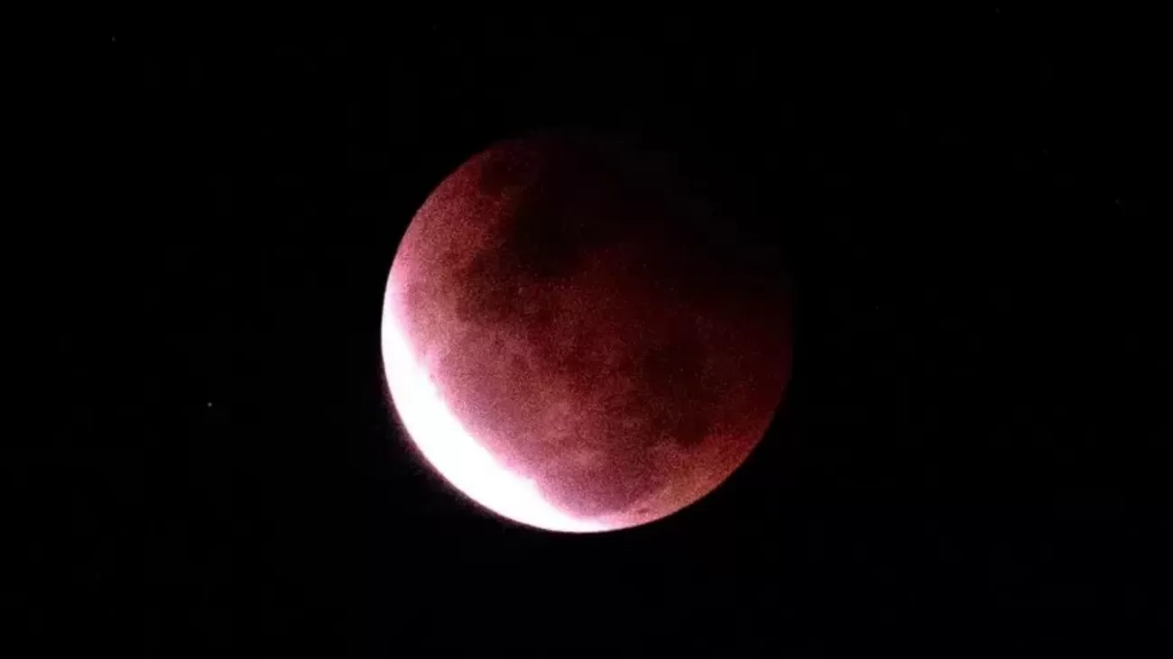 Fenomena Langka Gerhana Bulan Total