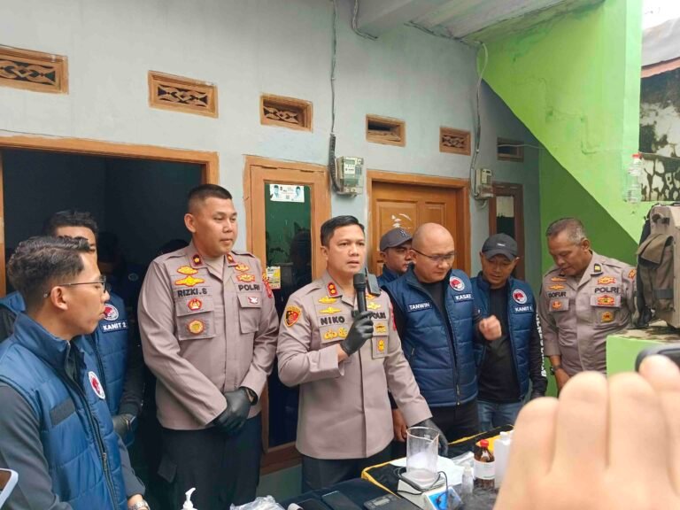 Polres Cimahi Ungkap Home Industri Pembuatan Narkoba di Kota Cimahi