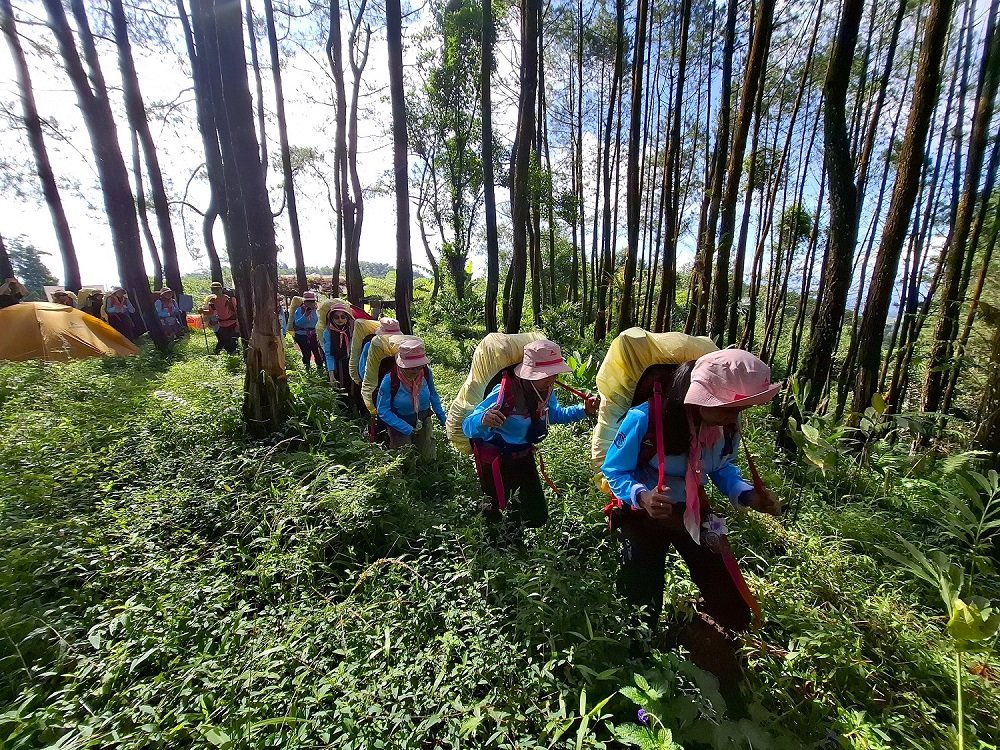 Dari Hutan Gunung Galunggung Tasikmalaya, 75 Perempuan Peserta EIGER WJSC 2025 Berlatih Survival