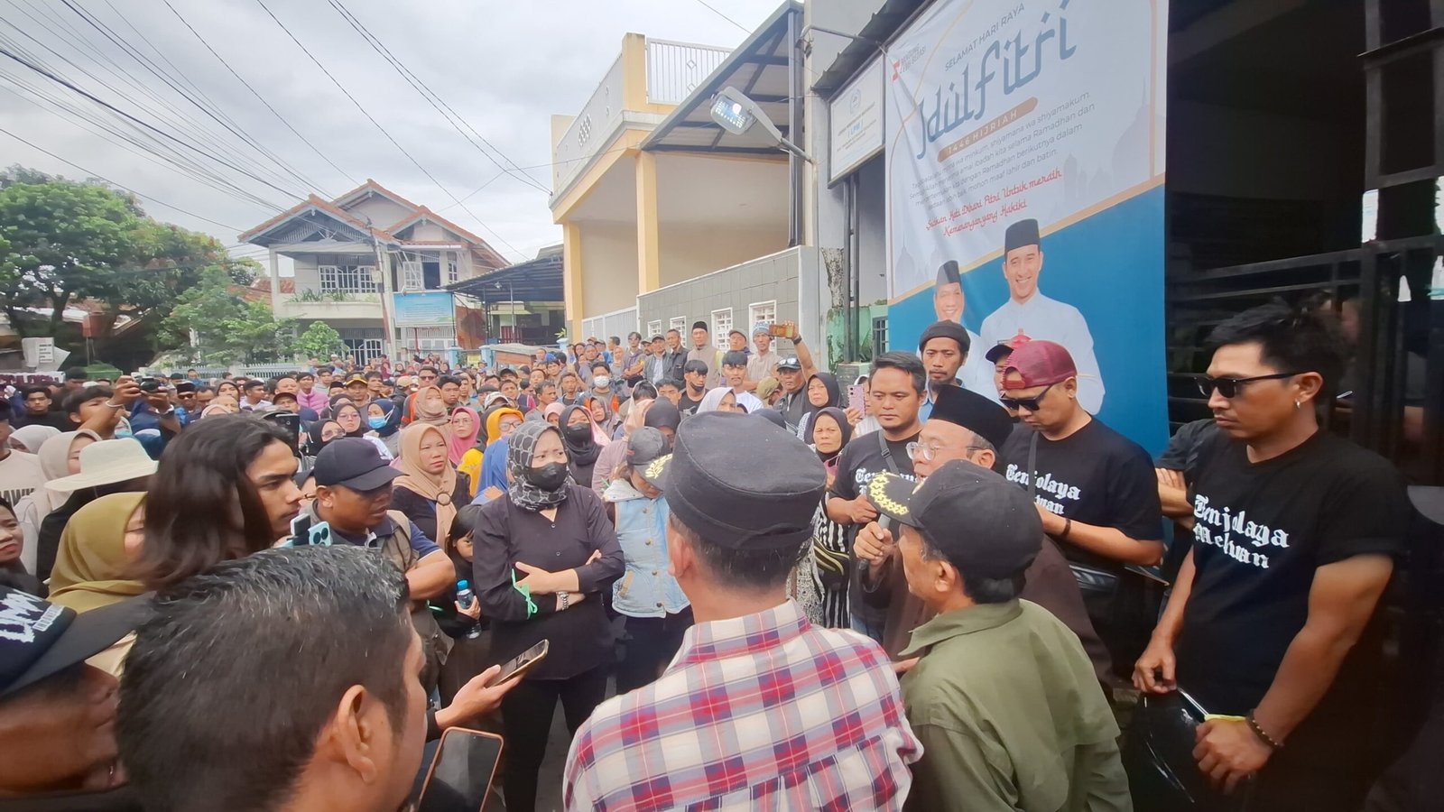 Eksekusi Lahan Sekolah dan Ratusan Rumah Ditunda