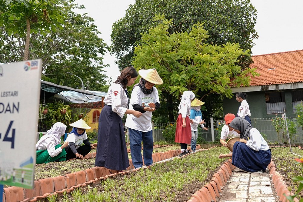 Maknai Hari Kartini, BRI Berdayakan Wanita Indonesia melalui Program BRInita