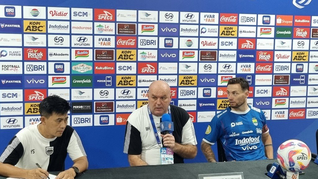 Bojan Hodak Soroti Wasit Usai Persib Ditahan Imbang Barito Putera
