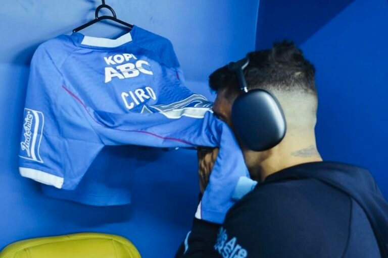 Ciro Alves Raih Dua Gelar Juara Liga 1 bersama Persib Bandung, Bobotoh:Juara Deui Ro