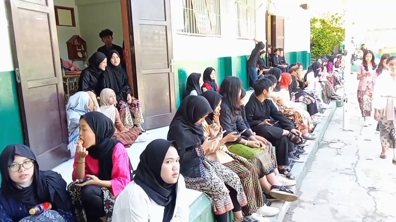 Siswa SMPN 35 Bandung Diduga Keracunan, Program Makan Bergizi Gratis Dihentikan Sementara