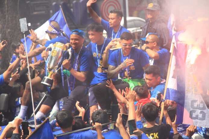 Persib Juara, Bursa Saham Menanti, Euforia Bobotoh Berlanjut ke Lantai Bursa