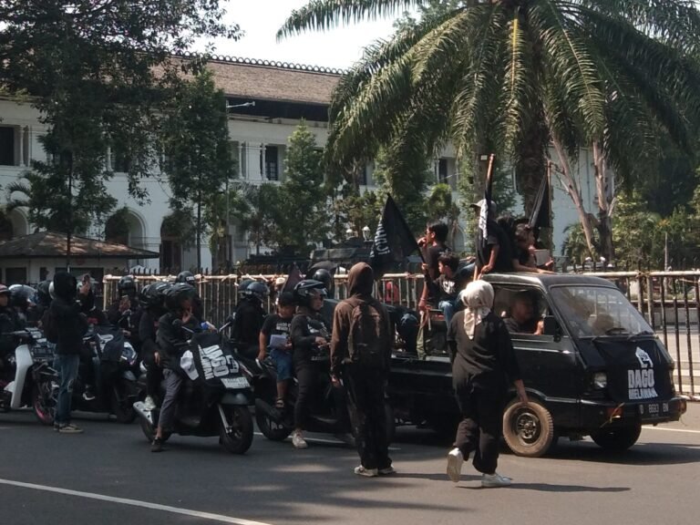 Dago Melawan Bersuara di May Day 2025, Tolak Perampasan Tanah, Desak Negara Hadir Untuk Rakyat