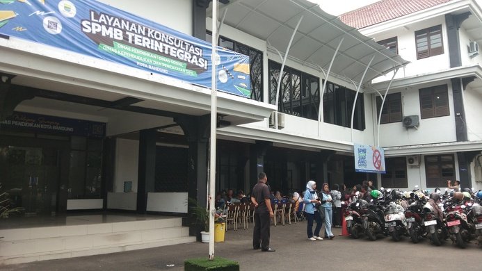 SPMB 2025, Daya Tampung Sekolah di Bandung Lebih dari Cukup