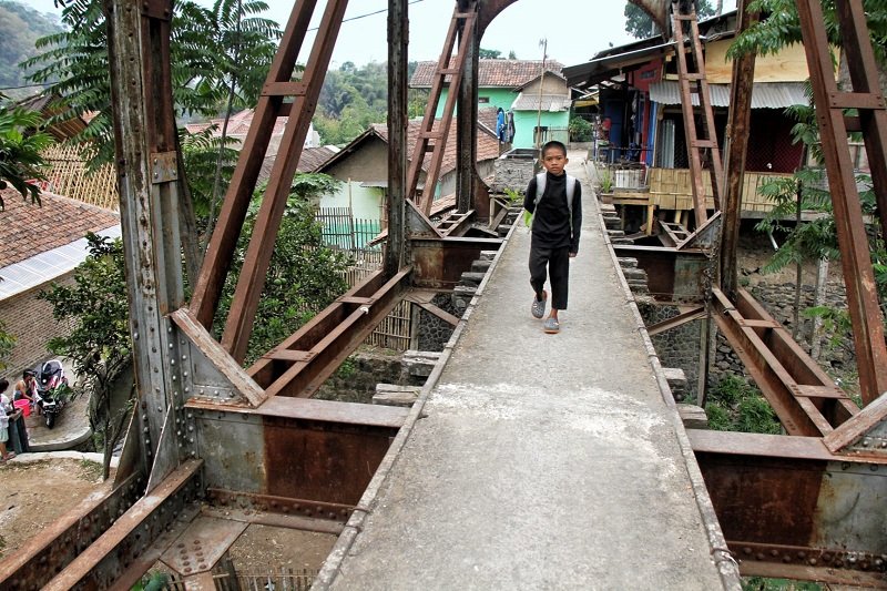 FK3I Sebut Proyek Kereta Api Ciwidey Tergesa-gesa: Ancaman Penggusuran hingga Sampah Wisata