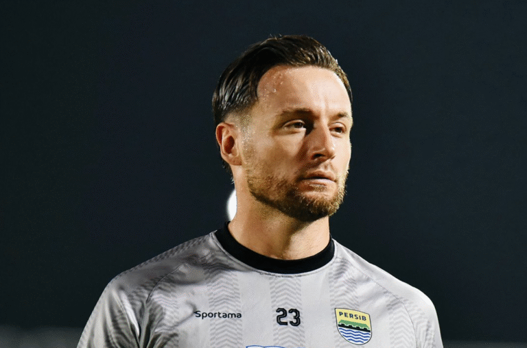 Persib Bandung Siap Juara di Kandang, Marc Klok dan Kuipers Fokus Lawan Barito